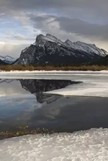 Images Dated 23rd February 2008: Vermilion Lakes, Banff National Park, UNESCO World Heritage Site, Rocky Mountains