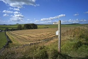 Images Dated 23rd October 2009: Vew from the High Peak Trail cycleway and footpath along disused railway line