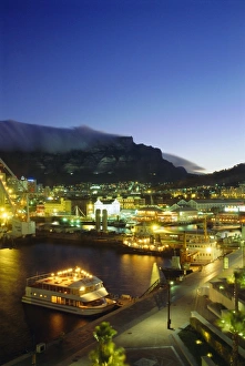 Victoria and Albert Waterfront with Table Mountain behind