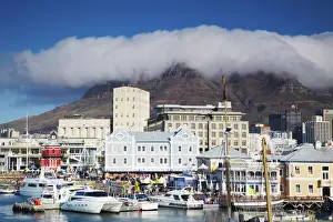 Victoria and Alfred Waterfront with Table Mountain in background, Cape Town