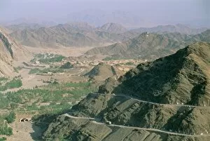 Hill Side Collection: View into Afghanistan from the Khyber Pass
