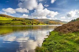 View of autumn colours at Ladybower Reservoir, Derbyshire, Peak District National Park