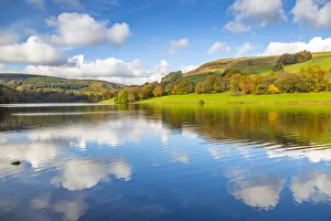 View of autumn colours at Ladybower Reservoir, Derbyshire, Peak District National Park
