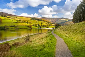 View of autumn colours at Ladybower Reservoir, Derbyshire, Peak District National Park