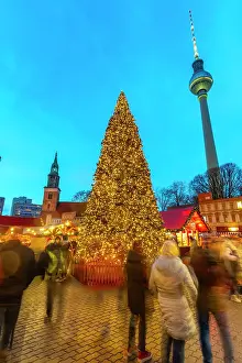 Friends Prints: View of Berlin TV Tower and Christmas tree in Wasserkaskaden at dusk