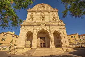 View of Cathedral di San Nicola (Duomo) in Piazza Duomo in Sassari, Sassari, Sardinia, Italy, Mediterranean, Europe