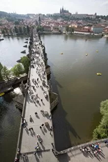 Images Dated 31st January 2000: View of Charles Bridge, UNESCO World Heritage Site, from Old Town Bridge Tower, River Vltava