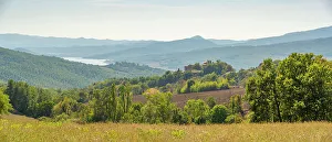 Arezzo Province Prints: View of Chateau and countryside near Viamaggio, Province of Arezzo, Tuscany, Italy, Europe