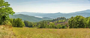 View of Chateau and countryside near Viamaggio, Province of Arezzo, Tuscany, Italy, Europe