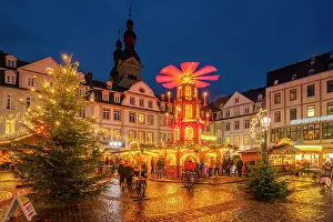 Xmas Prints: View of Christmas Market in Brunnen Am Plan in historic town centre