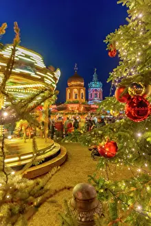 Experiences Prints: View of Christmas market at Charlottenburg Palace in Schloss Charlottenburg at dusk