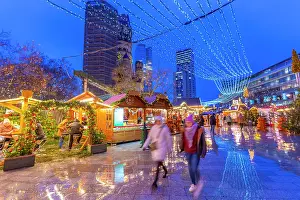 Goods Prints: View of Christmas market stalls with Kaiser Wilhelm Memorial Church behind
