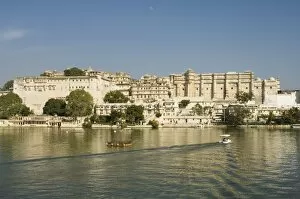 Images Dated 9th January 2006: View of the City Palace and hotels from Lake Pichola