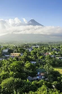 Images Dated 17th April 2011: View from the Daraga Church over volcano of Mount Mayon, Legaspi, Southern Luzon, Philippines