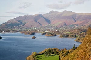 Lake District Collection: View across Derwent Water to Keswick and Skiddaw from Watendlath road in autumn