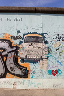 Images Dated 24th January 2000: View from former East Berlin of section of Berlin Wall