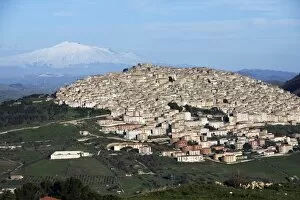 Images Dated 12th March 2008: View over Gangi and Mount Etna, Gangi, Sicily, Italy, Europe