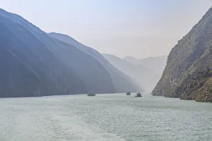 Traditionally Chinese Prints: View of the Three Gorges on the Yangtze River from cruiseboat
