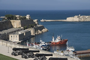 View of the Grand Harbour from Barracca Gardens, Valletta, Malta, Mediterranean, Europe