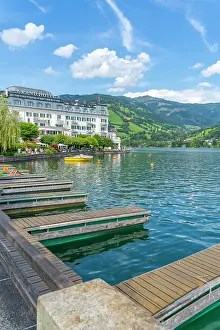 Enjoyment Prints: View of the Grand Hotel and Lake Zell on a sunny day