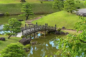 Gardening Prints: View of Gyokusenin Maru Garden in the grounds of Kanazawa Castle