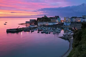 Mooring Collection: View over harbour and castle at dawn, Tenby, Carmarthen Bay, Pembrokeshire, Wales