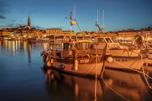 Euphemia Prints: View over the harbour to the old town with Cathedral of St