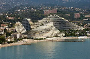 Images Dated 27th August 2007: View from helicopter of Marina Baie des Anges, Villeneuve Loubet, Provence