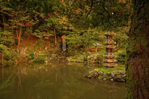 Ishikawa Prints: View of Hisago-ike Pond, Kaiseki Pagoda and waterfall in Kenrokumachi Japanese Garden