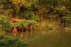 Enjoy Prints: View of Hisago-ike Pond and waterfall in Kenrokumachi Japanese Garden