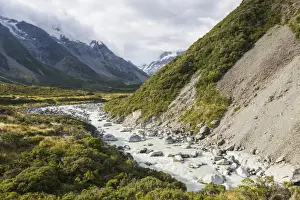 Canterbury Prints: View up the Hooker Valley, Aoraki (Mount Cook) National Park, UNESCO World Heritage Site