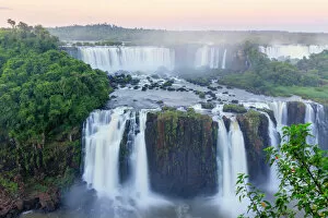 Natural Landmark Gallery: View of the Iguassu (Iguazu) (Iguacu) Falls, UNESCO World Heritage Site, a waterfall