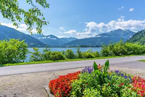 Relax Prints: View of Lake Zell in Zell am See on a sunny day, Zell am See, Salzburg, Austria, Europe
