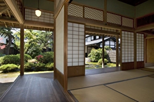 Images Dated 28th April 2009: View of landscape garden at the Kyu Uchiyamake Samurai house in Echizen-Ono