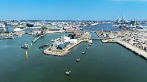 Maritime Prints: View of Le Havre from above showing port