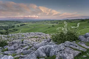 North Yorkshire Collection: View of limestone pavement, Malham Cove, Malham, Yorkshire Dales National Park, North Yorkshire