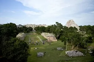 Images Dated 29th October 2009: View over the Mayan ruins of Uxmal, UNESCO World Heritage Site, Yucatan