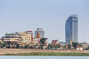 Phnom Penh Prints: View along the Mekong River in the capital city of Phnom Penh