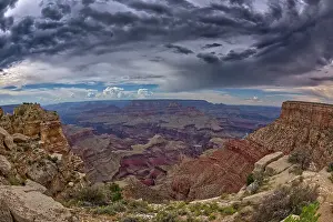 View from Moran Point at Grand Canyon South Rim on a cloudy day with Zuni Point on the right in the distance, Grand Canyon National Park, UNESCO World Heritage Site, Arizona, United States of America, North America