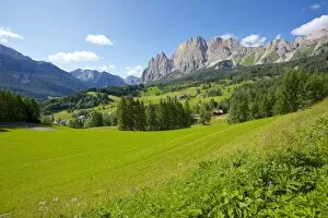 Dolomites Gallery: View of mountains near Cortina d Ampezzo, Belluno Province, Veneto, Dolomites, Italy, Europe