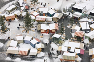 Awning Prints: View over the Neumarkt Christmas Market below the Frauenkirche