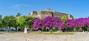 Outdoor Activity Prints: View of the New Fortress from Old Port Square