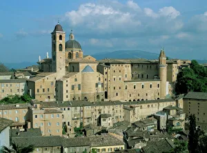 Manor Prints: View from the north of the old centre of Urbino with