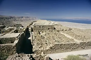 View north to ruins of Northern palace from store rooms lookout