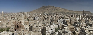 Images Dated 8th February 2008: View across Old City of traditional tall brick-built houses, Sana a