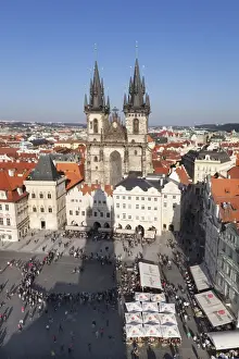 View over the Old Town Square (Staromestske namesti) with Tyn Cathedral and street cafes, Prague, Bohemia, Czech Republic, Europe