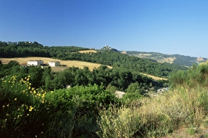 Images Dated 4th January 2000: View over the Orcia valley to Castiglione d Orcia