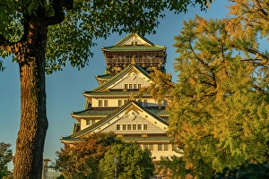 Chuo Prints: View of Osaka Castle (Osaka-jo) on a sunny day, Chuo Ward, Osaka, Honshu, Japan
