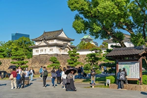 Chuo Prints: View of Osaka Castle(Osaka-jo) on a sunny day, Chuo Ward, Osaka, Honshu, Japan