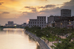 Red Sky Prints: View of park and Ben Ngde River at sunset
